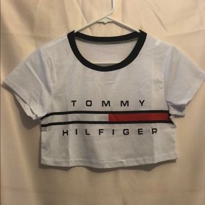 Cute tommy crop top ❤️